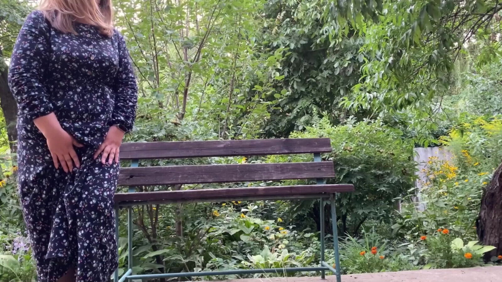 God! peeing mother-in-law's tight pantyhoses