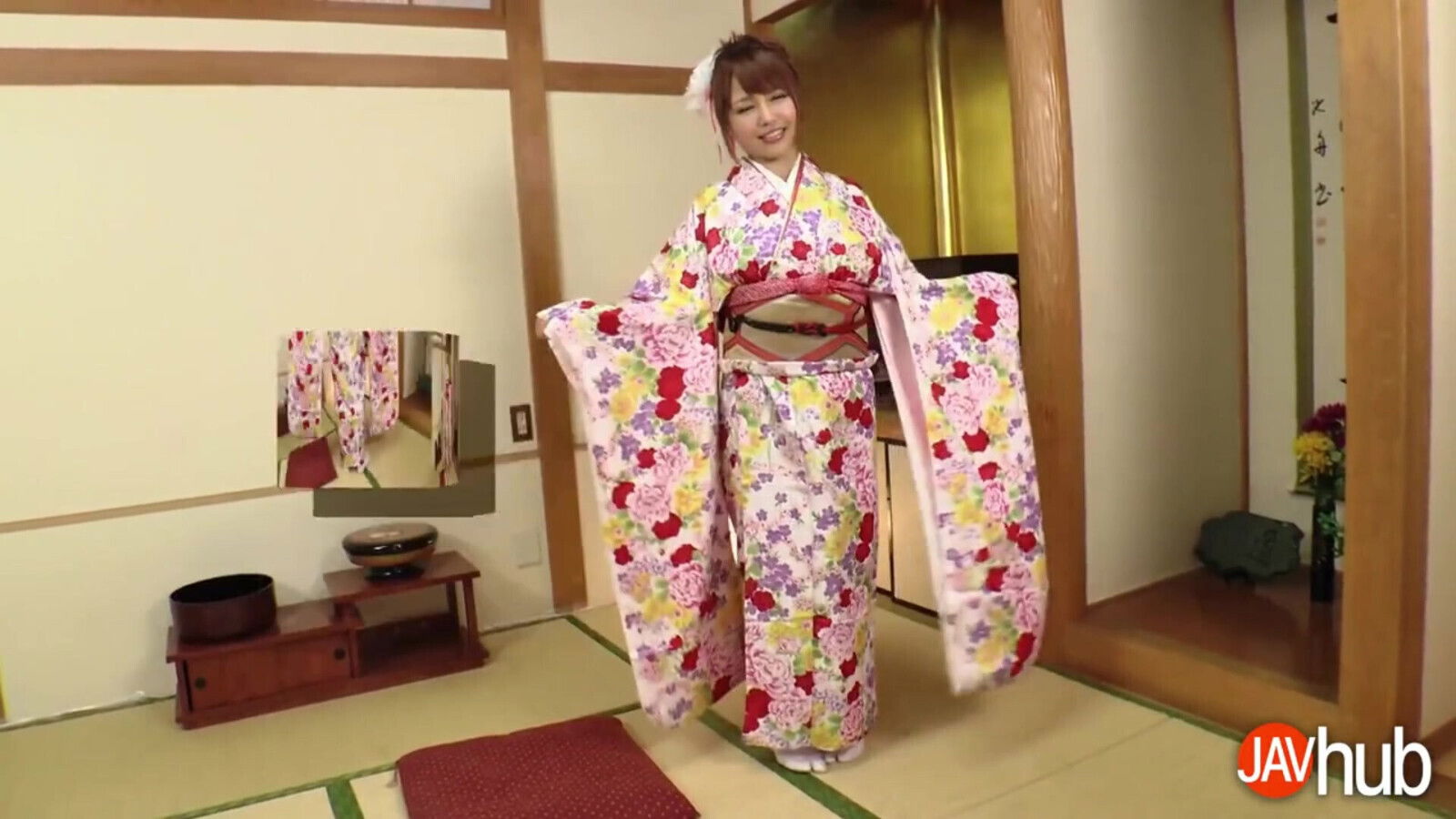 Futaba Patiently Waiting Husband Come Home