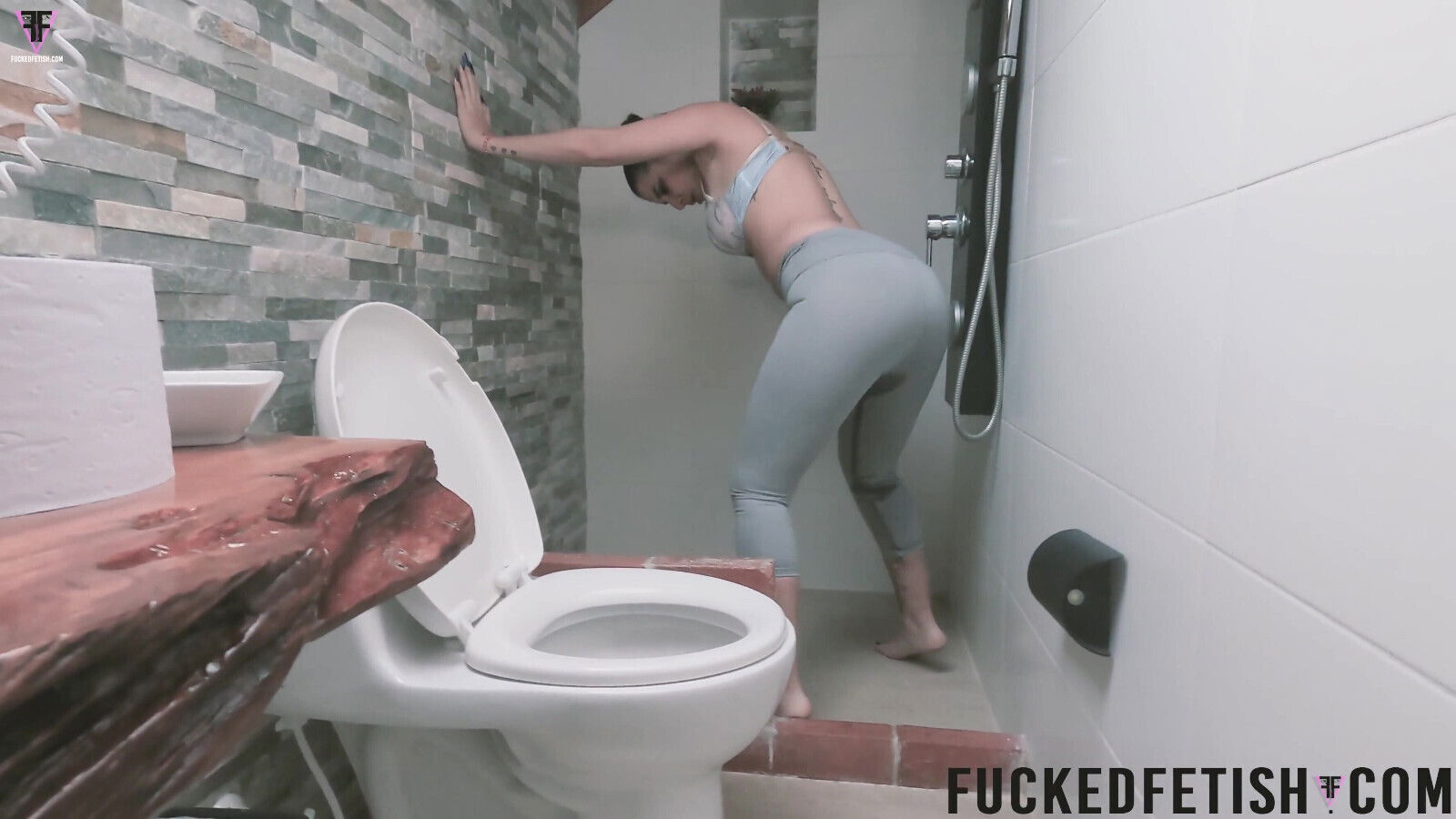 Temptation Piss Desperate Pants Bathroom