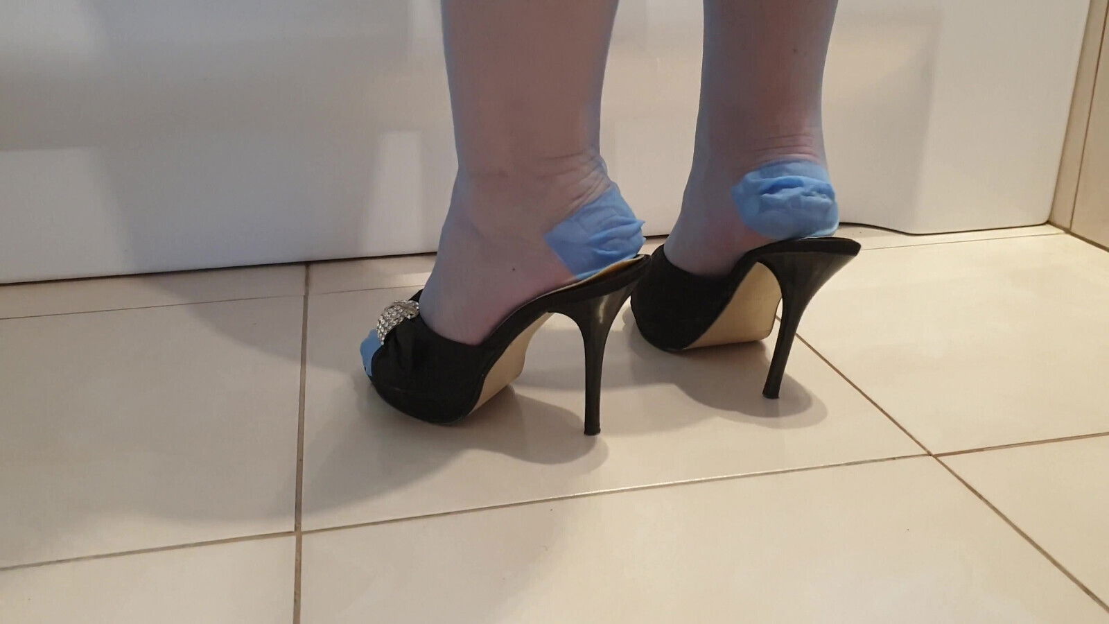 Squirt From Hairy Cunt