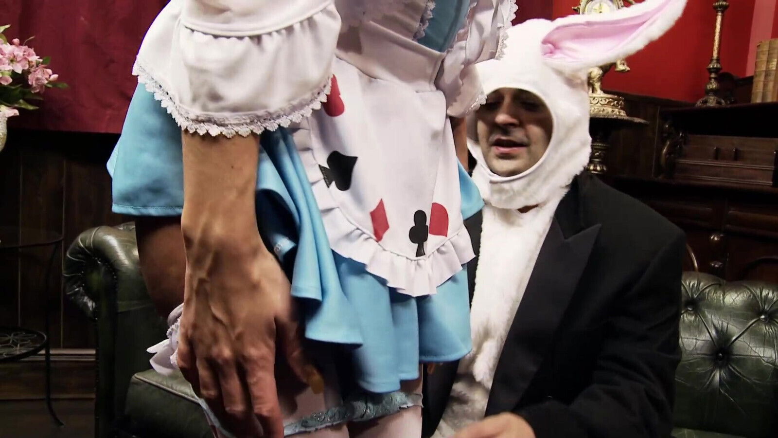 Alice wonderland hottie rides guy's strong reverse cowgirl