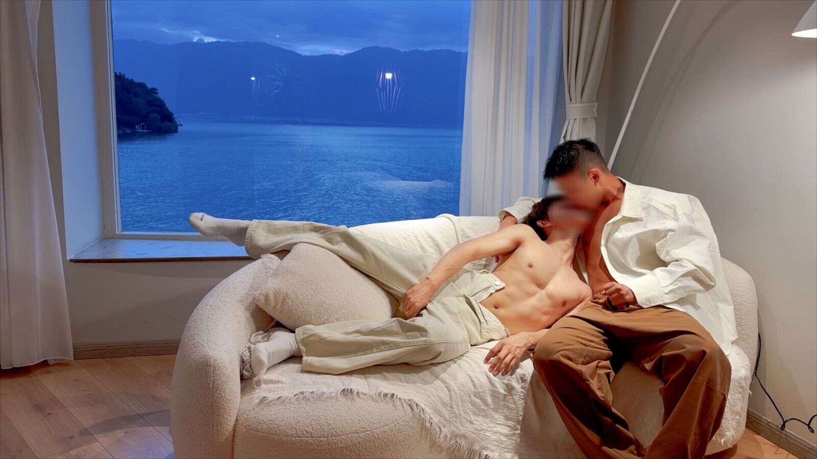 Asian Boyfriend Gets Choked Fucked Until Explodes