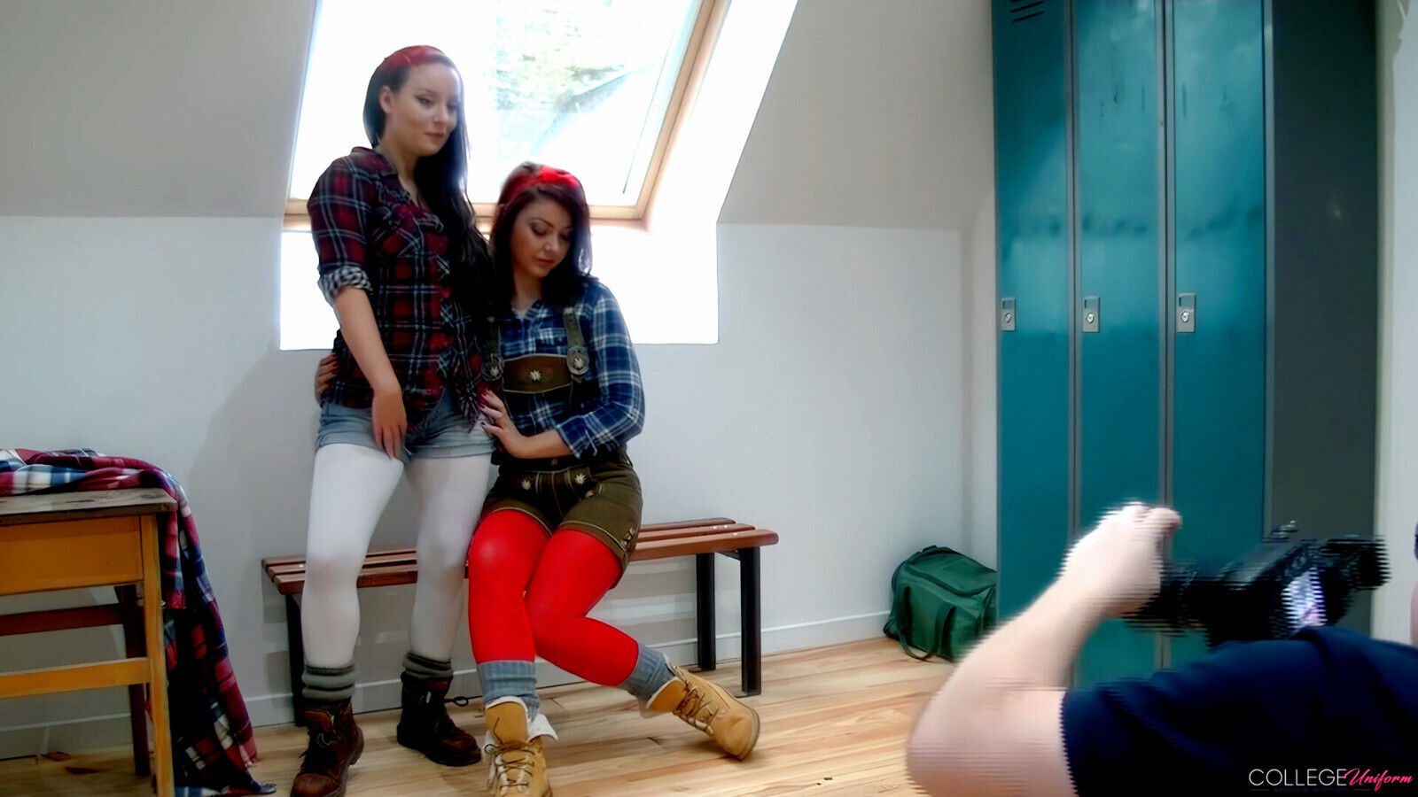 Carla's Jiggle Bryoni Teases Tight Lederhosen!