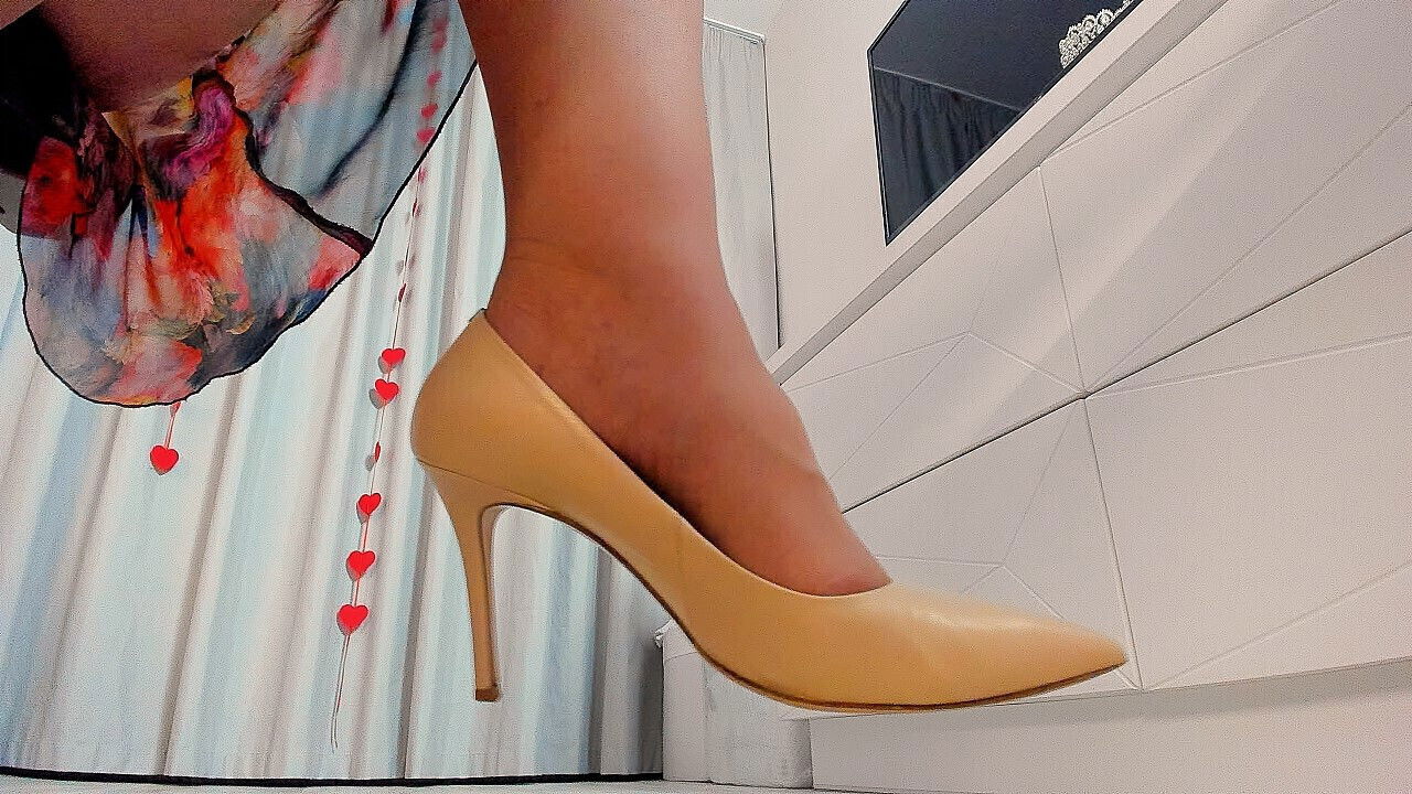 Let's play cars. like play giants?