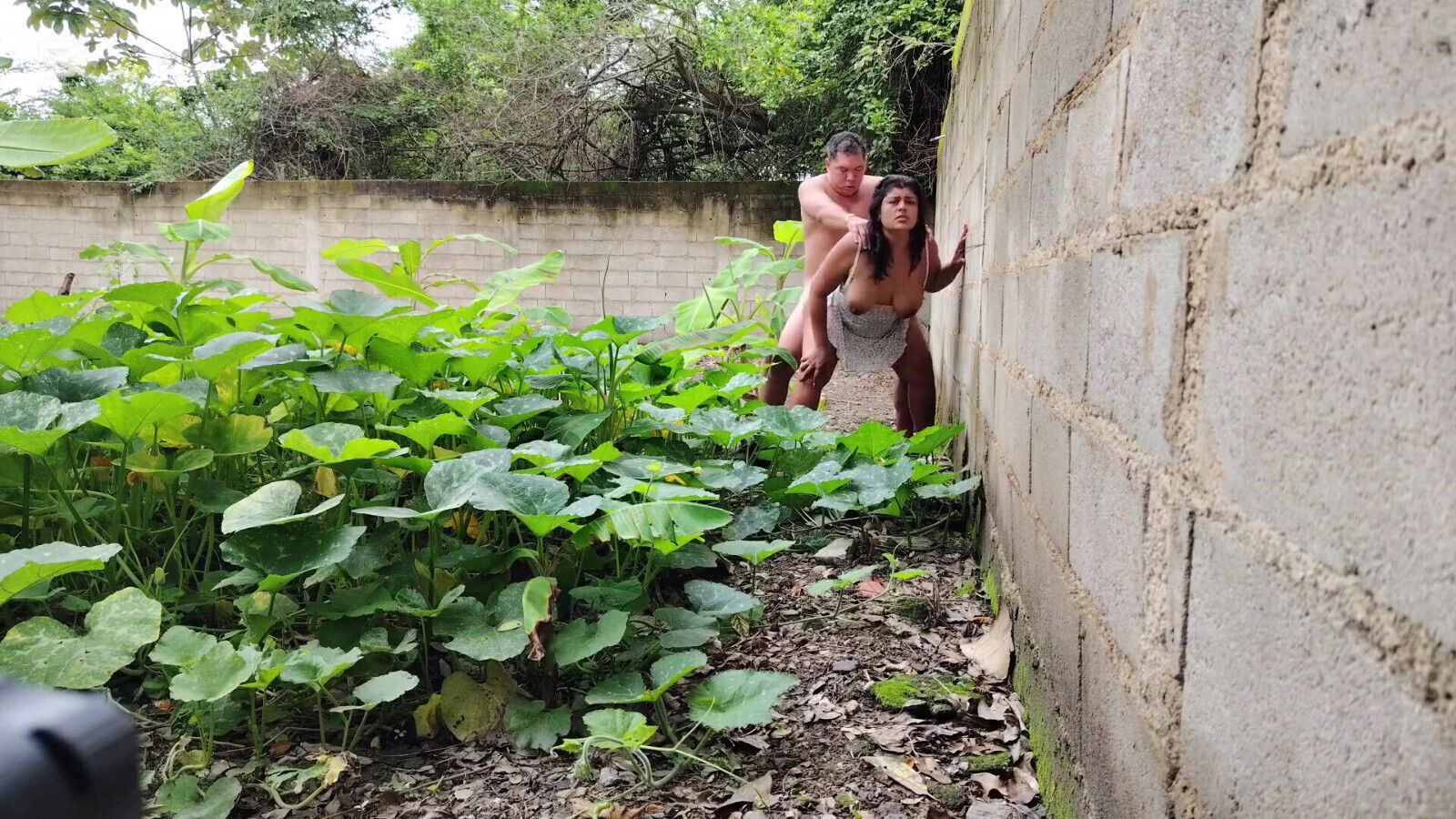 Fuck Stepmom Outdoors Until Pussy Full