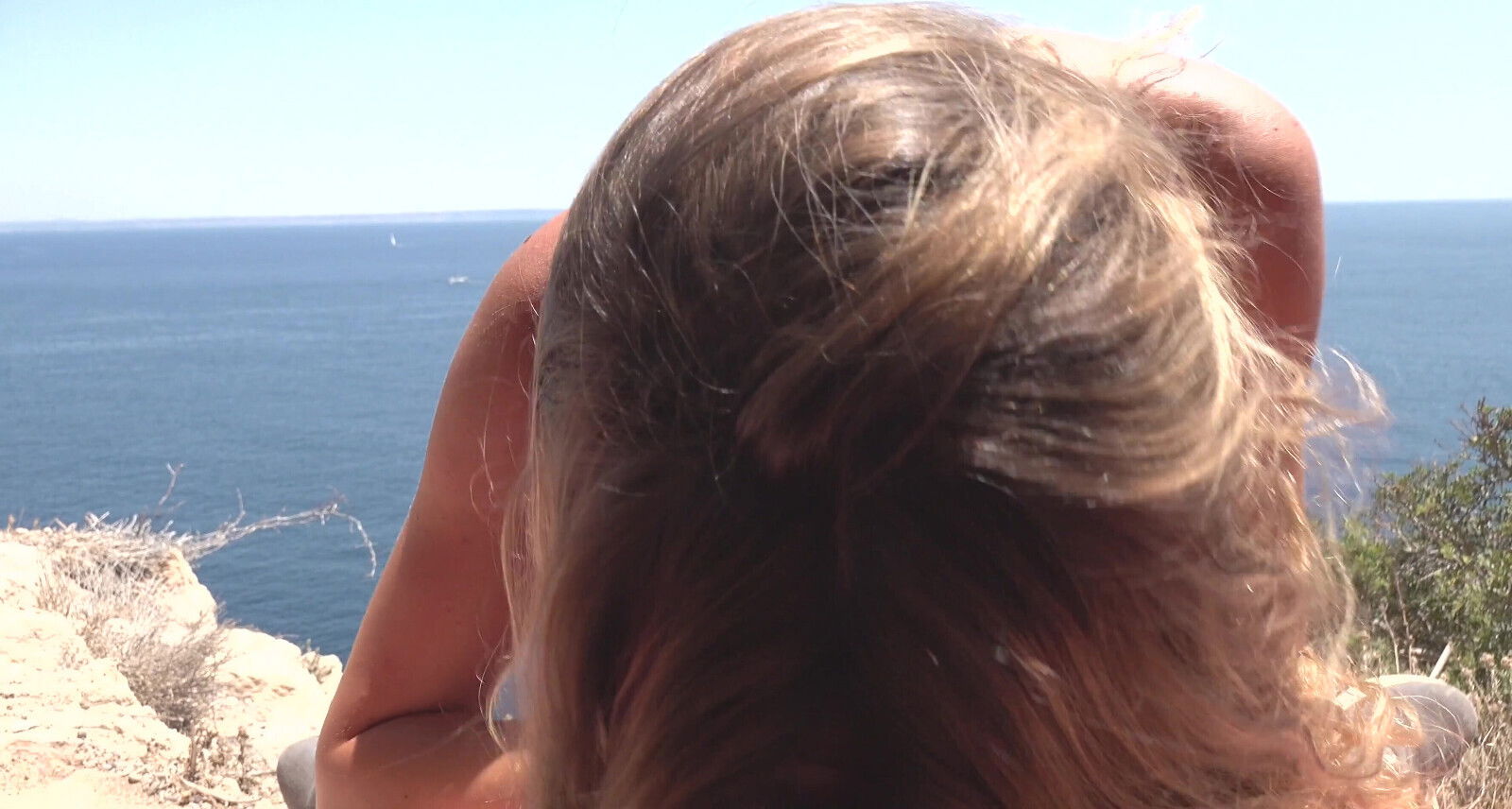 Super Sexy German Gets Facial Beach