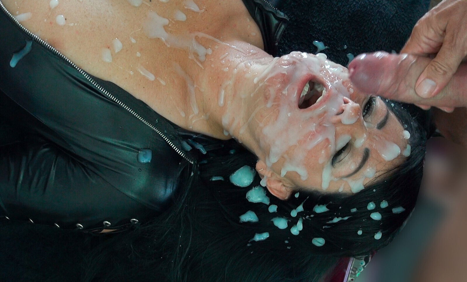 INFERNO! ULTIMATE JERK-OFF PARTY WITH MEGA MASK!