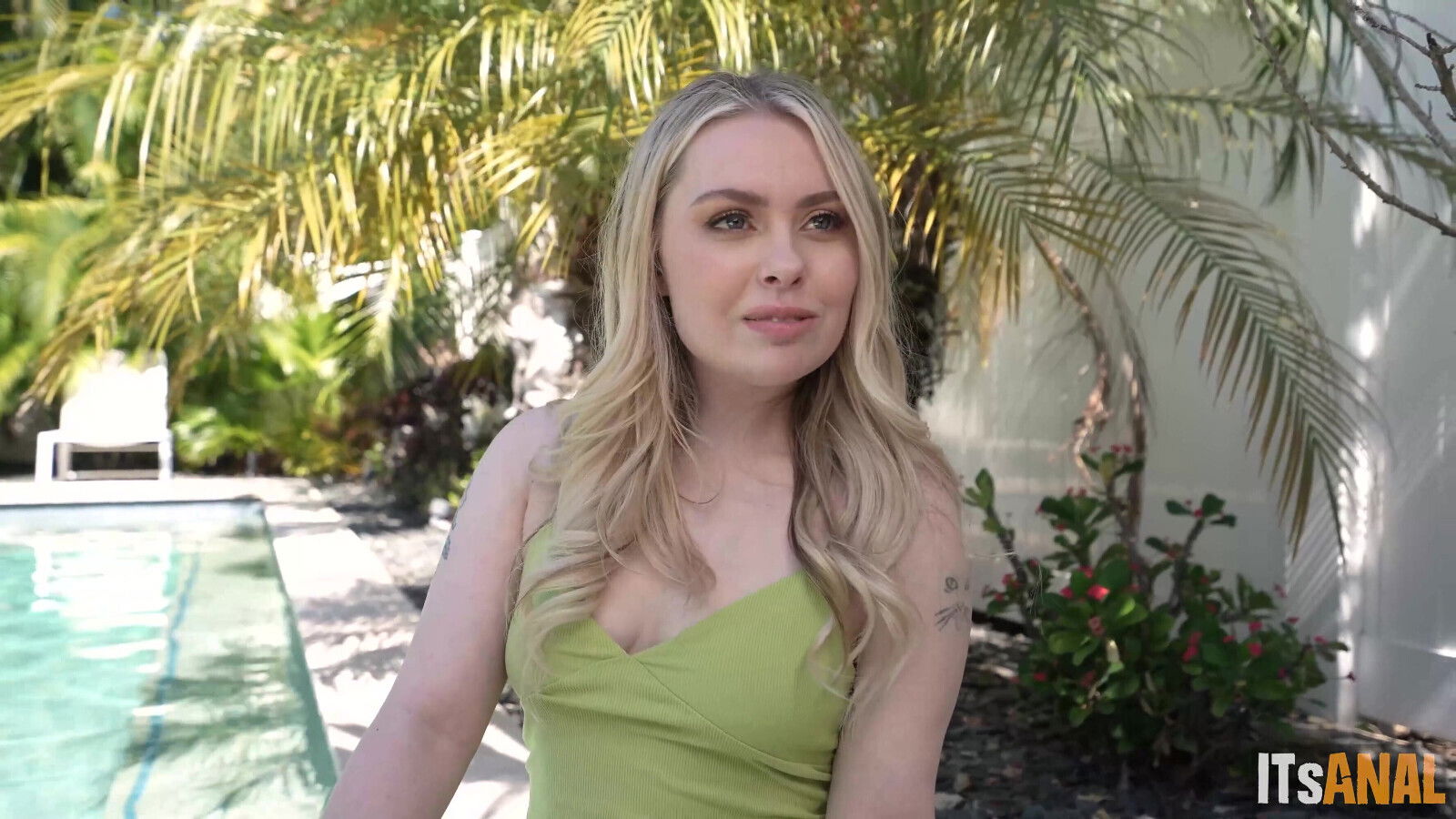 Petite, Blonde Loves Anal!