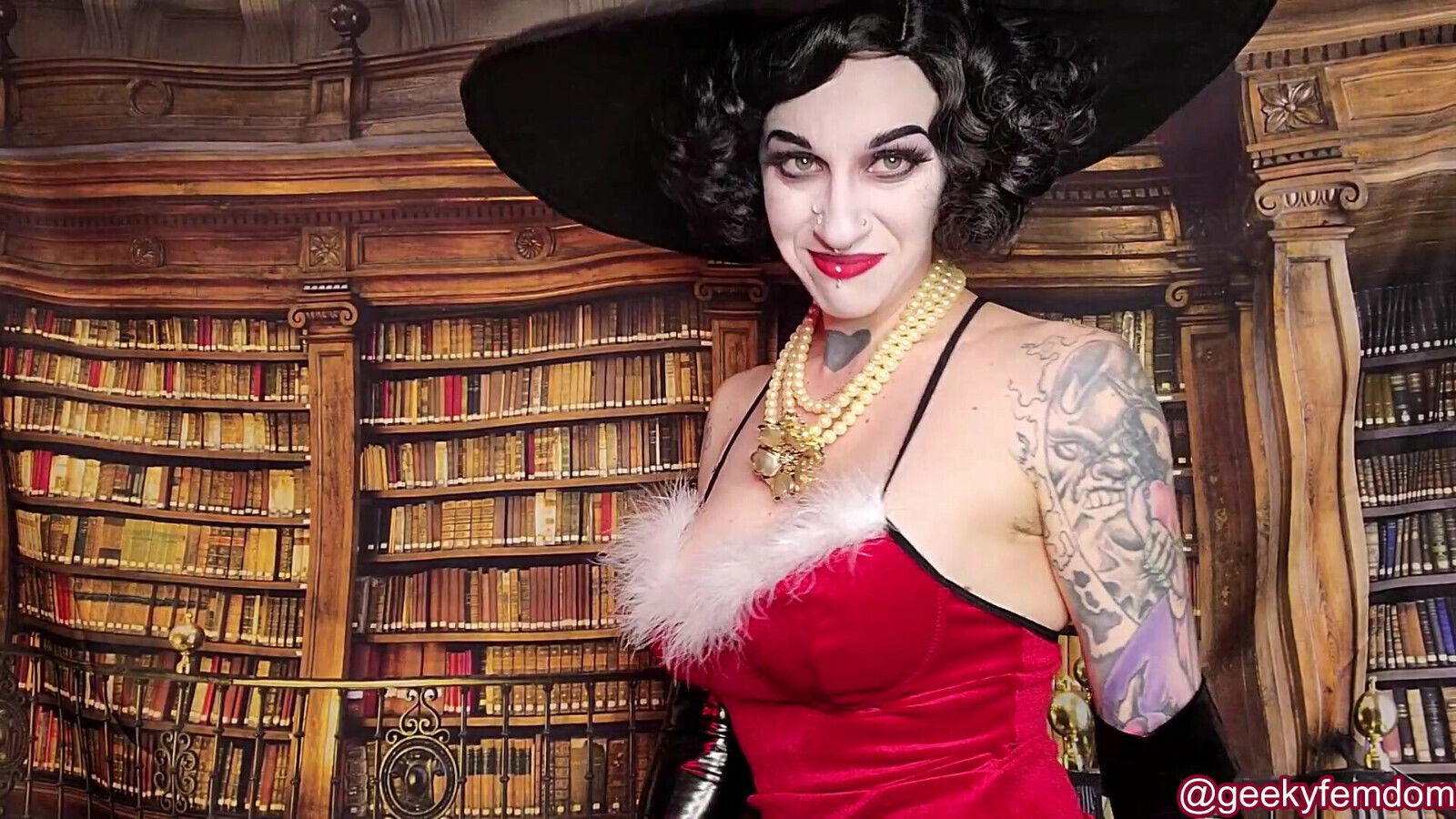 Lady Dimitrescu Holiday Gift