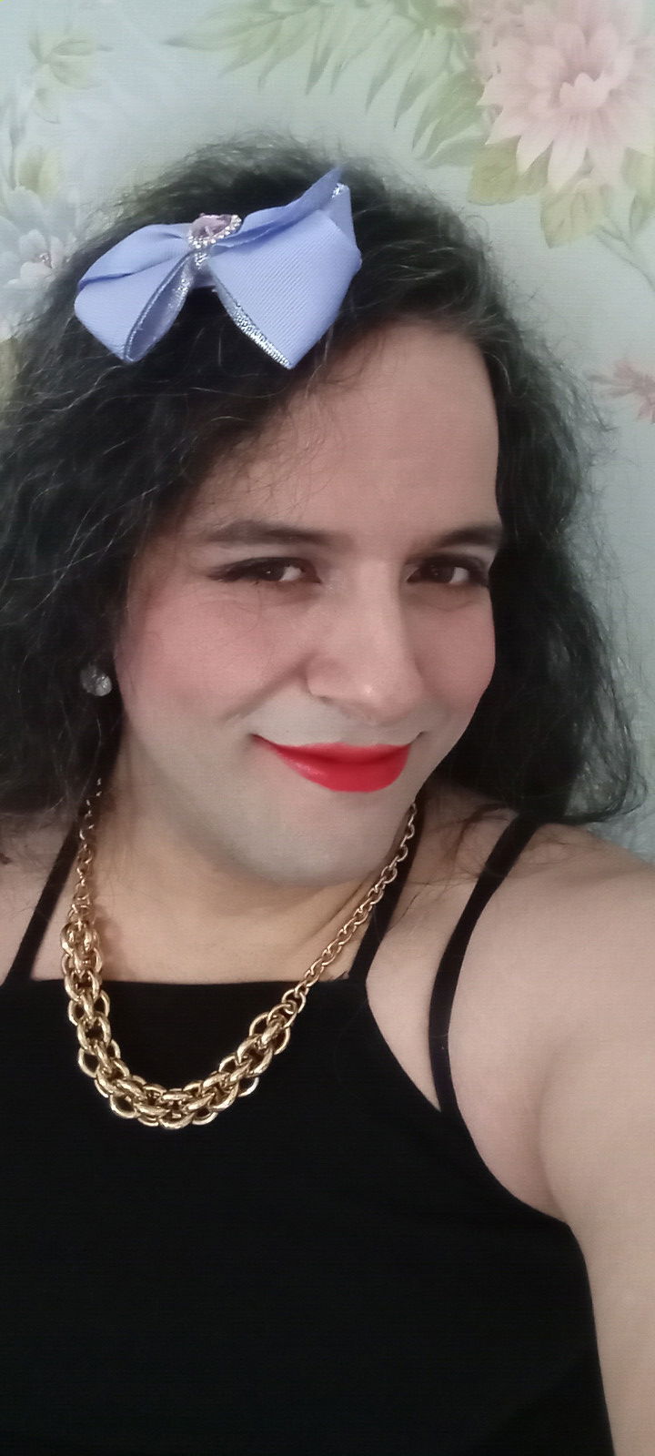 Crossdresser with makeup tease