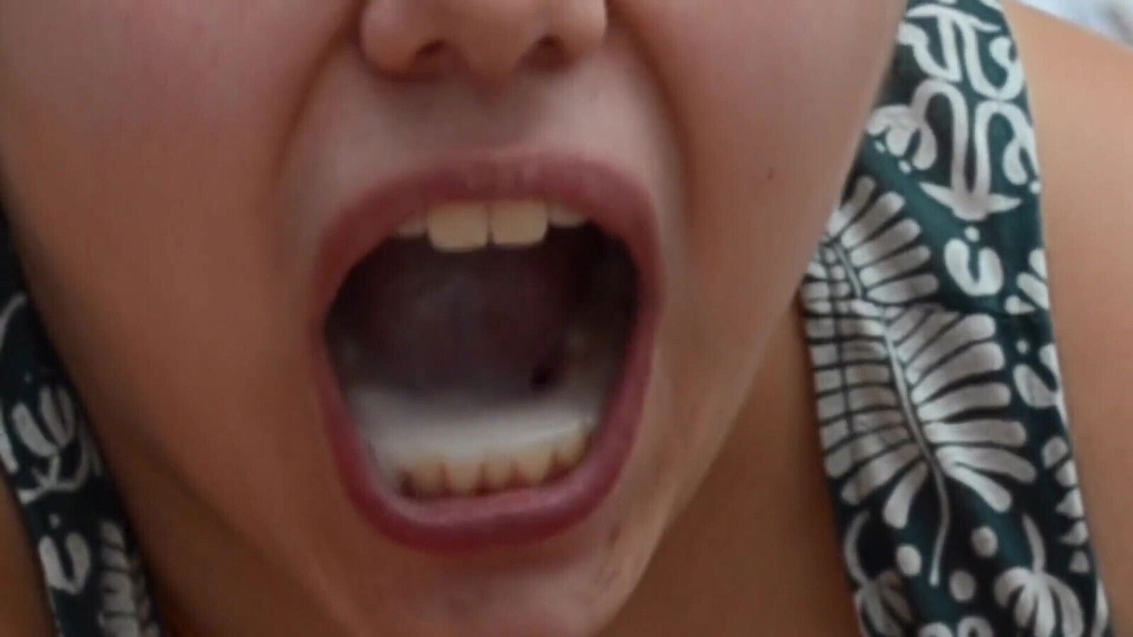 Amateur Girl Sucking Dick Until Mouth