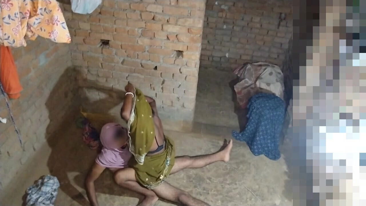 Kamwali aunty's hard kiss