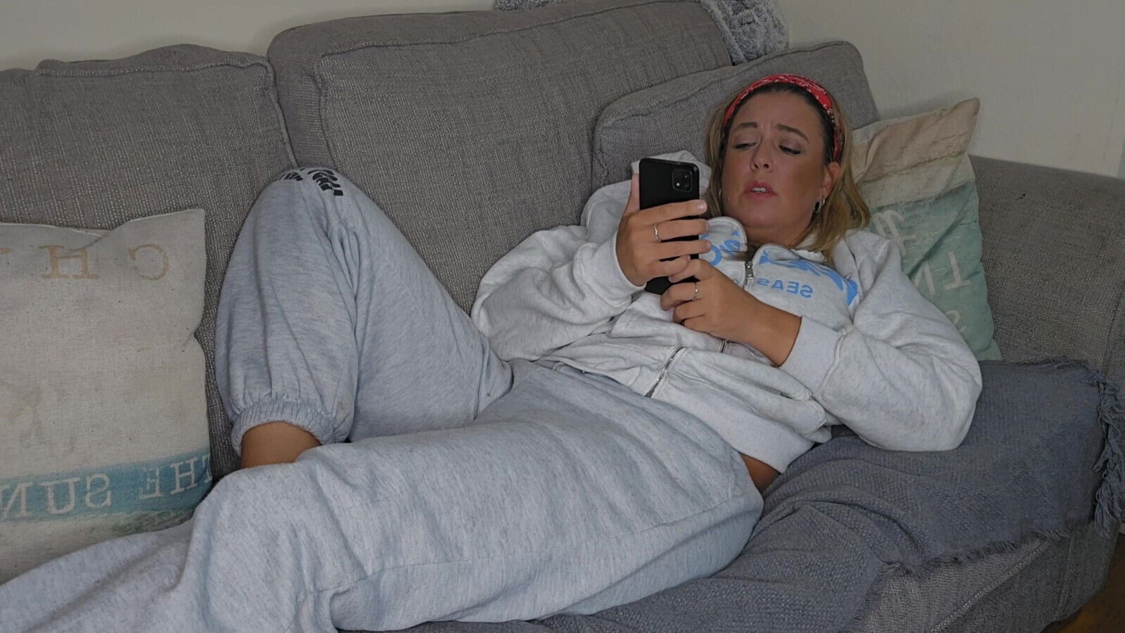 Maisie Lewis Fantasy Wank Over Postie