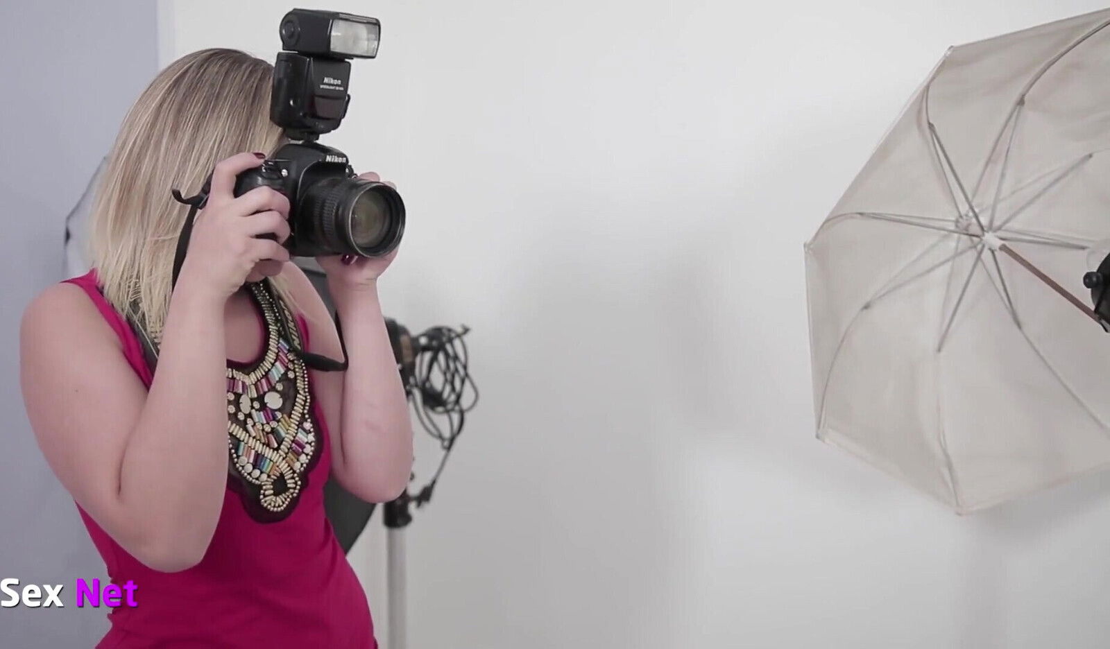 Slut Photographer Seduces Model Lesbian Foot Fetish Action!