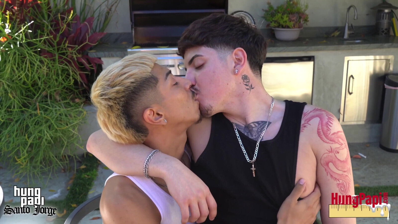 Latin Thug Takes Huge Uncut Hung Santo Jorge Eddy Blanco