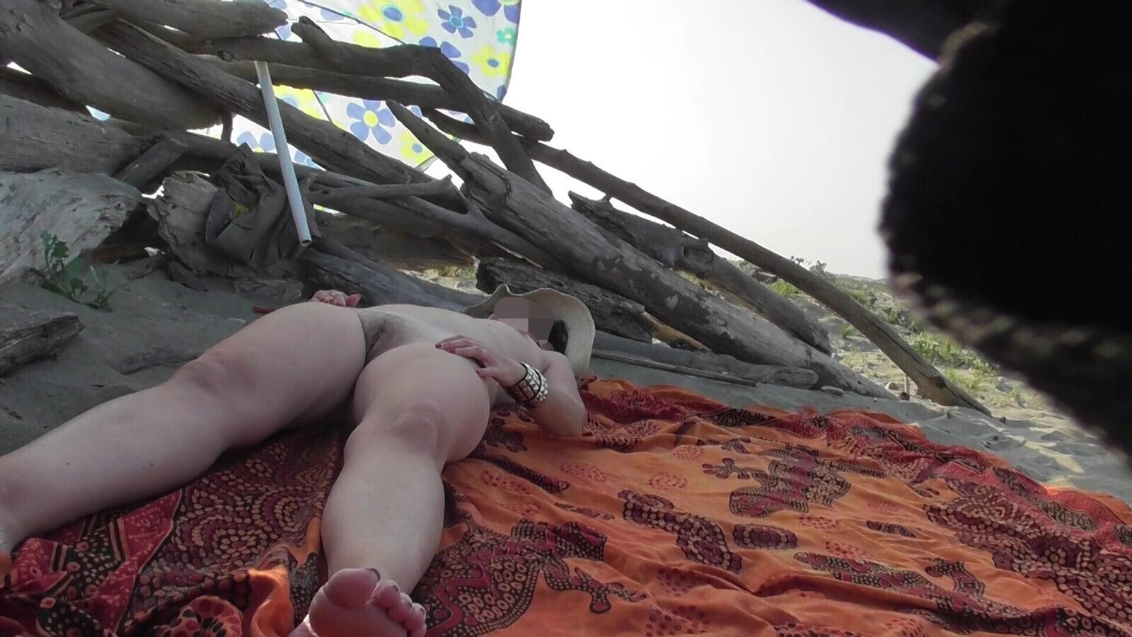 Pussy Flash! French Teacher MissCreamy Masturbates Beach Help Her!