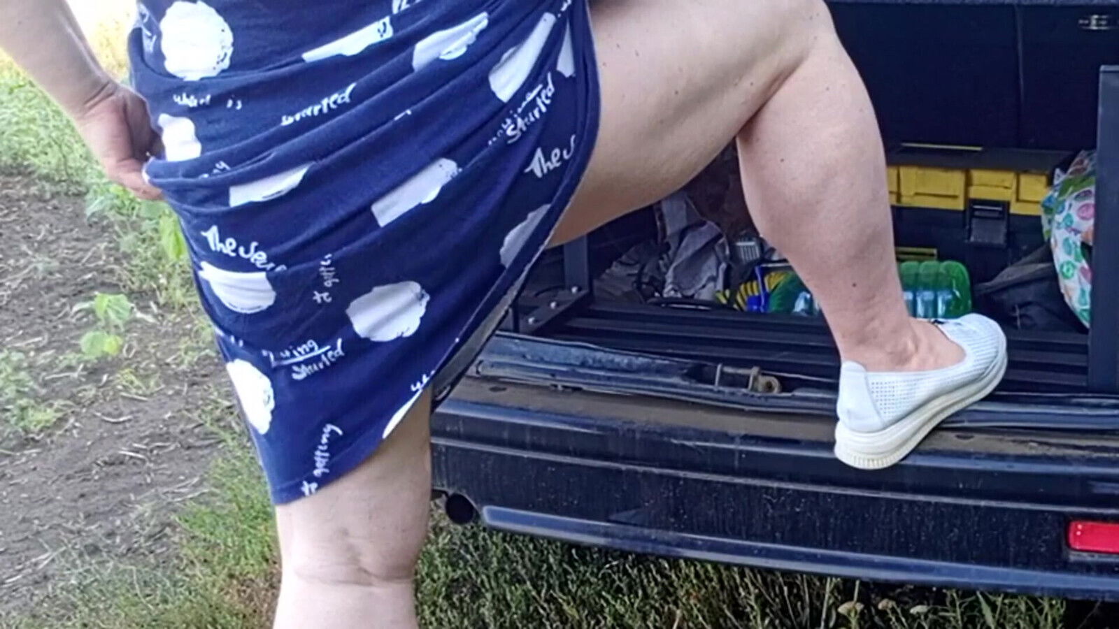 neighbor squirts several times public place