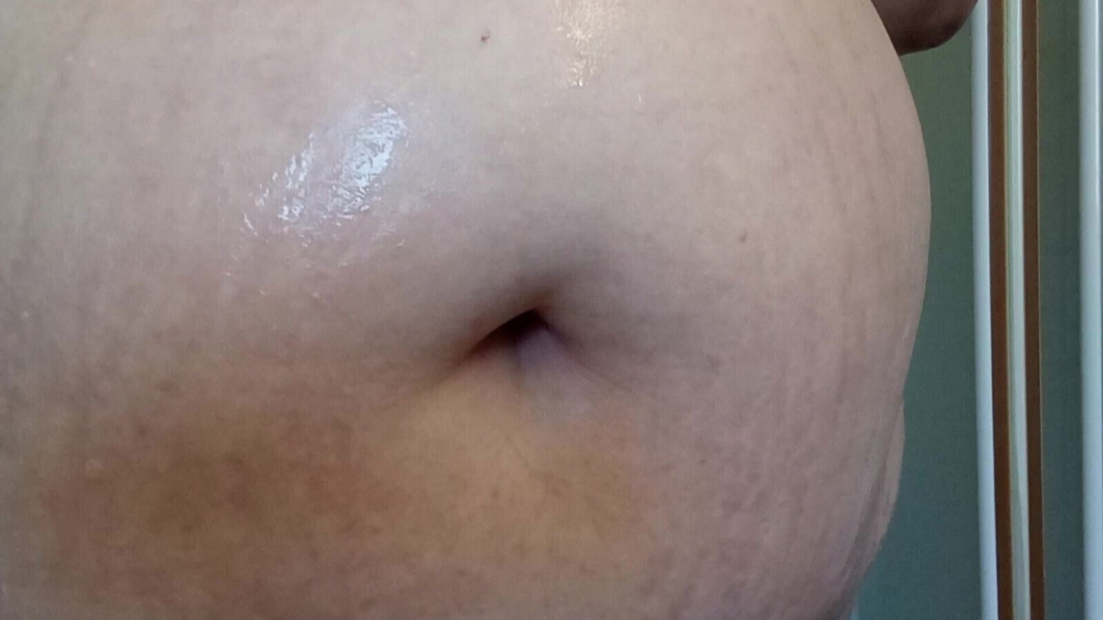 Thick Milf Showers Belly Wet, Adore pure belly fetish