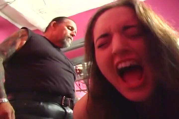 Beautiful Teen Puts Amazing Right Spot