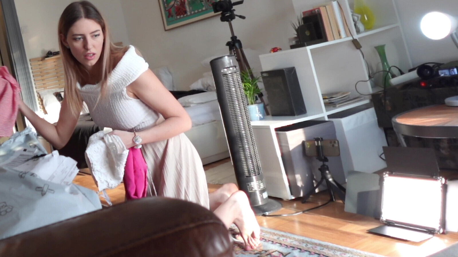 Sexy Horny Natural Beautiful MILF Does Haul Short Skirts