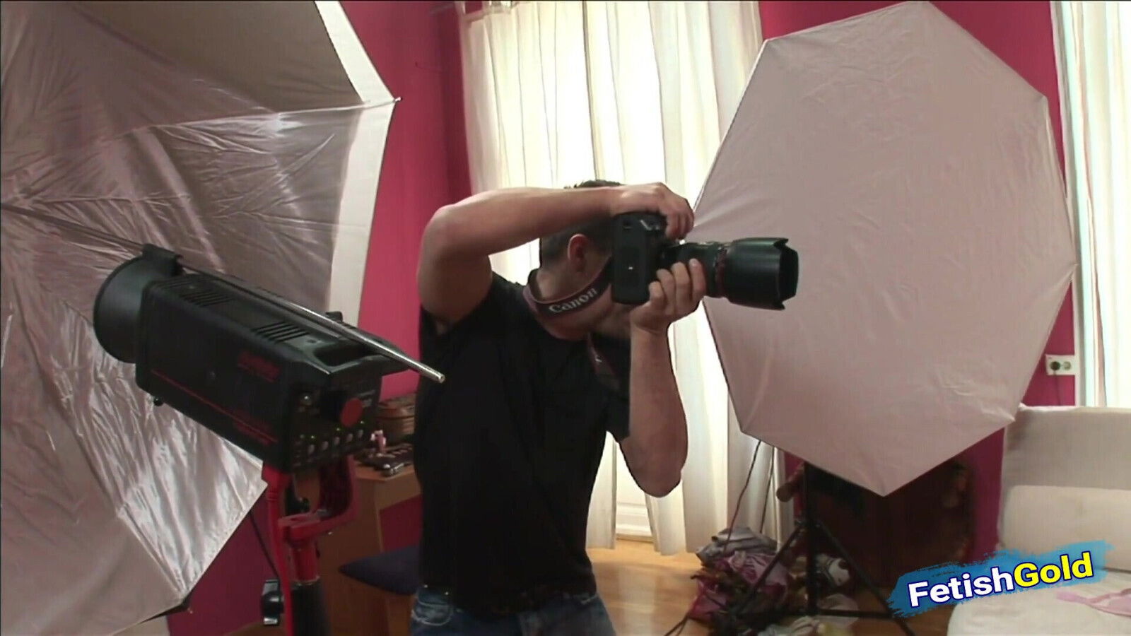 Skinny blonde gets double penetrated after photoshoot