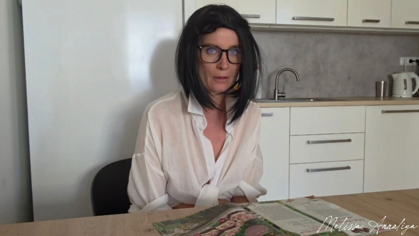 Cheating Stepmom provoke stepson with panties