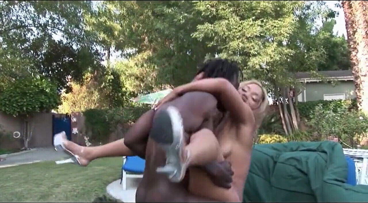 Sultry Black MILF's Pink Pussy Gets Stuffed Massive Wild Ride