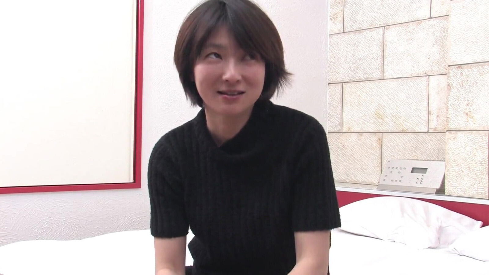 Sweet Japanese MILF takes hard cocks