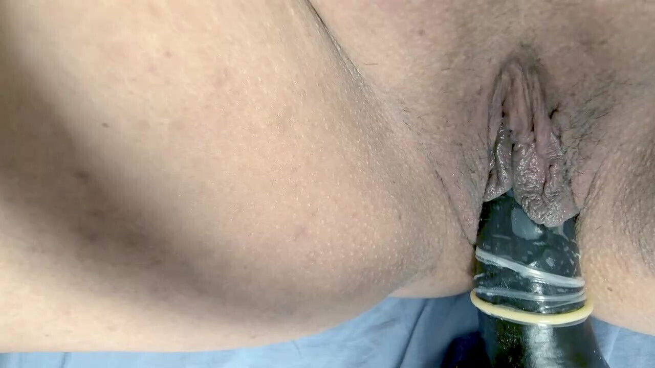 Pussy Neeeds Black Best