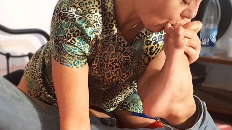 2500EosSS_II_French Amateur, Clothed-Sex, Satin Lingerie, Rimming, Blowjob, Cumshot