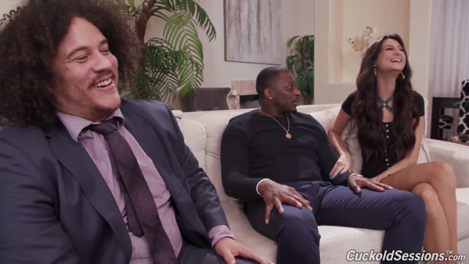 Cuckold huband gives Eliza Ibarra what enjoys, black