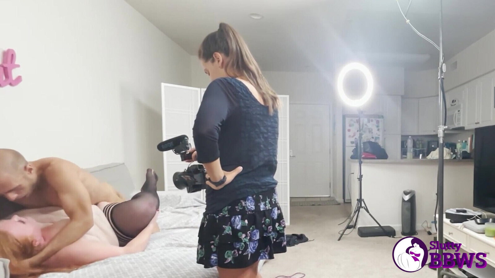 SluttyBBWs Behind Scenes with Julie Ginger