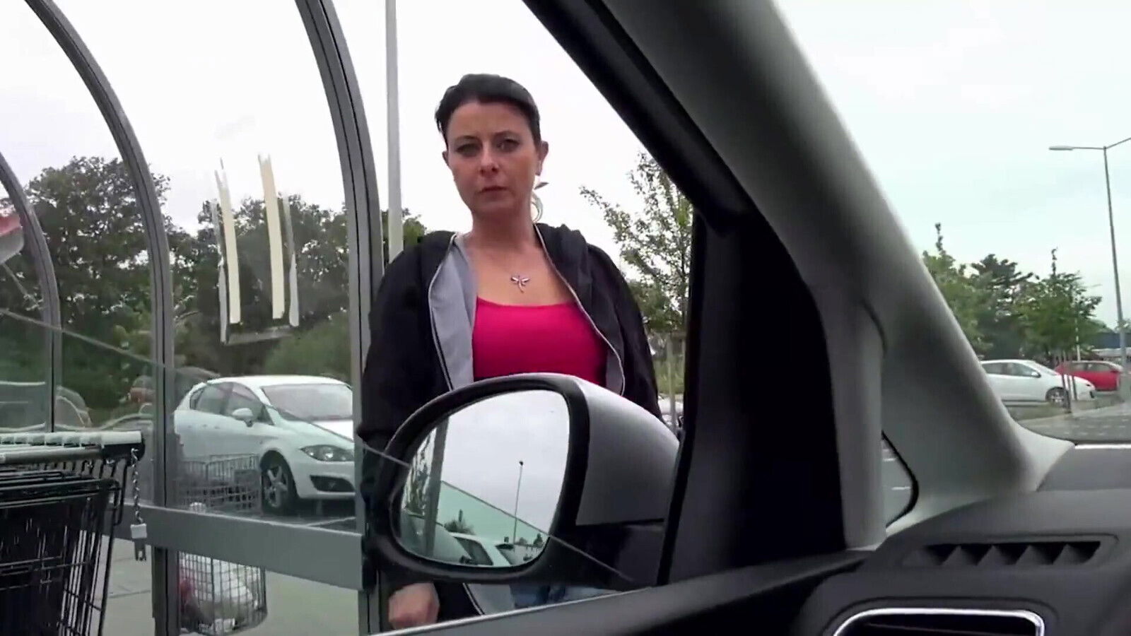 Bonny devil enjoys sucking fucking huge