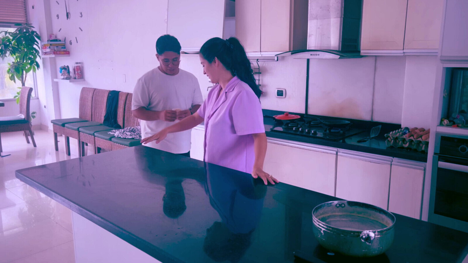 wife gets stuck good neighbor saves life what good person.