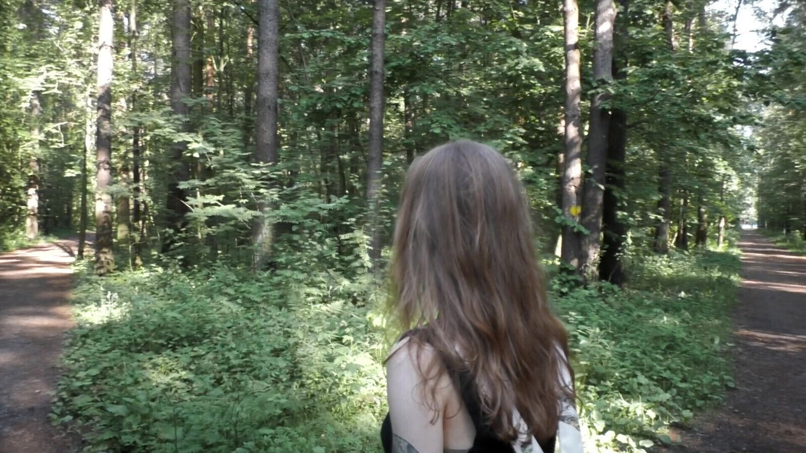 Petite Ginger Masturbates Squirting Public Park