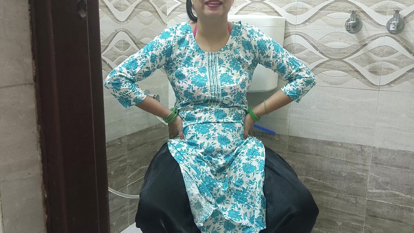 Beautiful Stepmom Fucked Naughty Teen