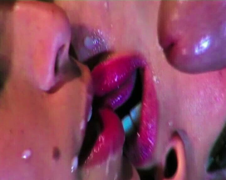 He's Lying Both Horny Women Come Want Fucked