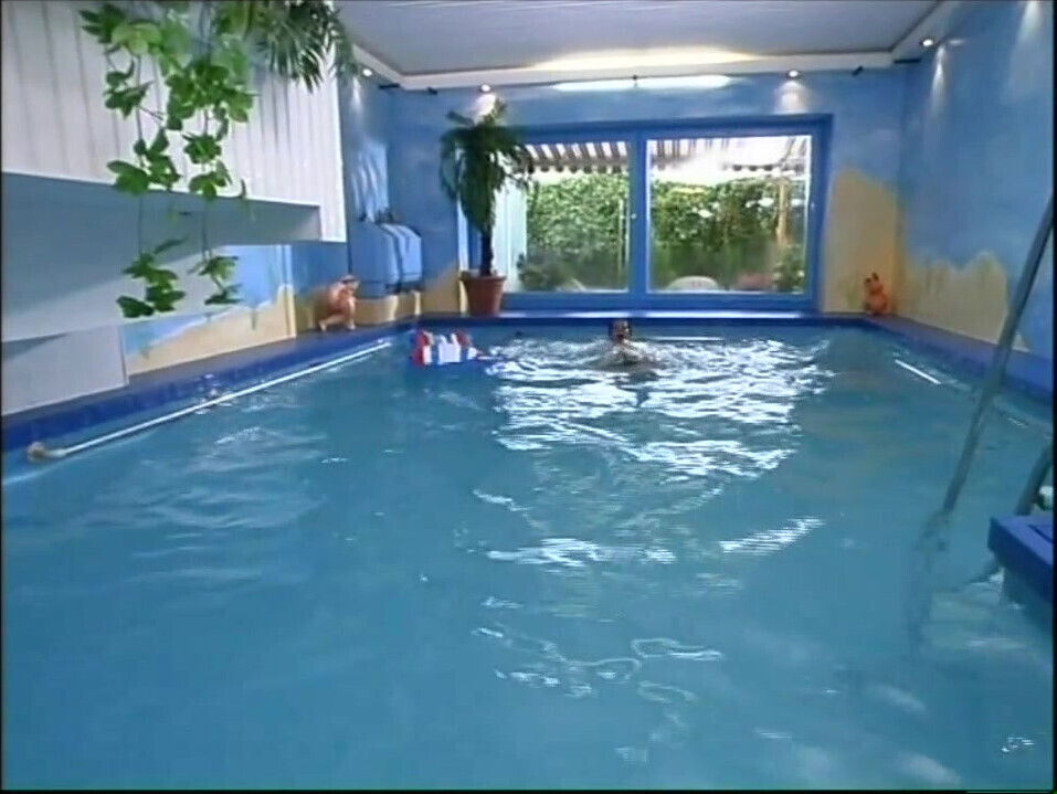 Wonderful Skinny Girl Enjoys with Pussy Cums Small Sauna