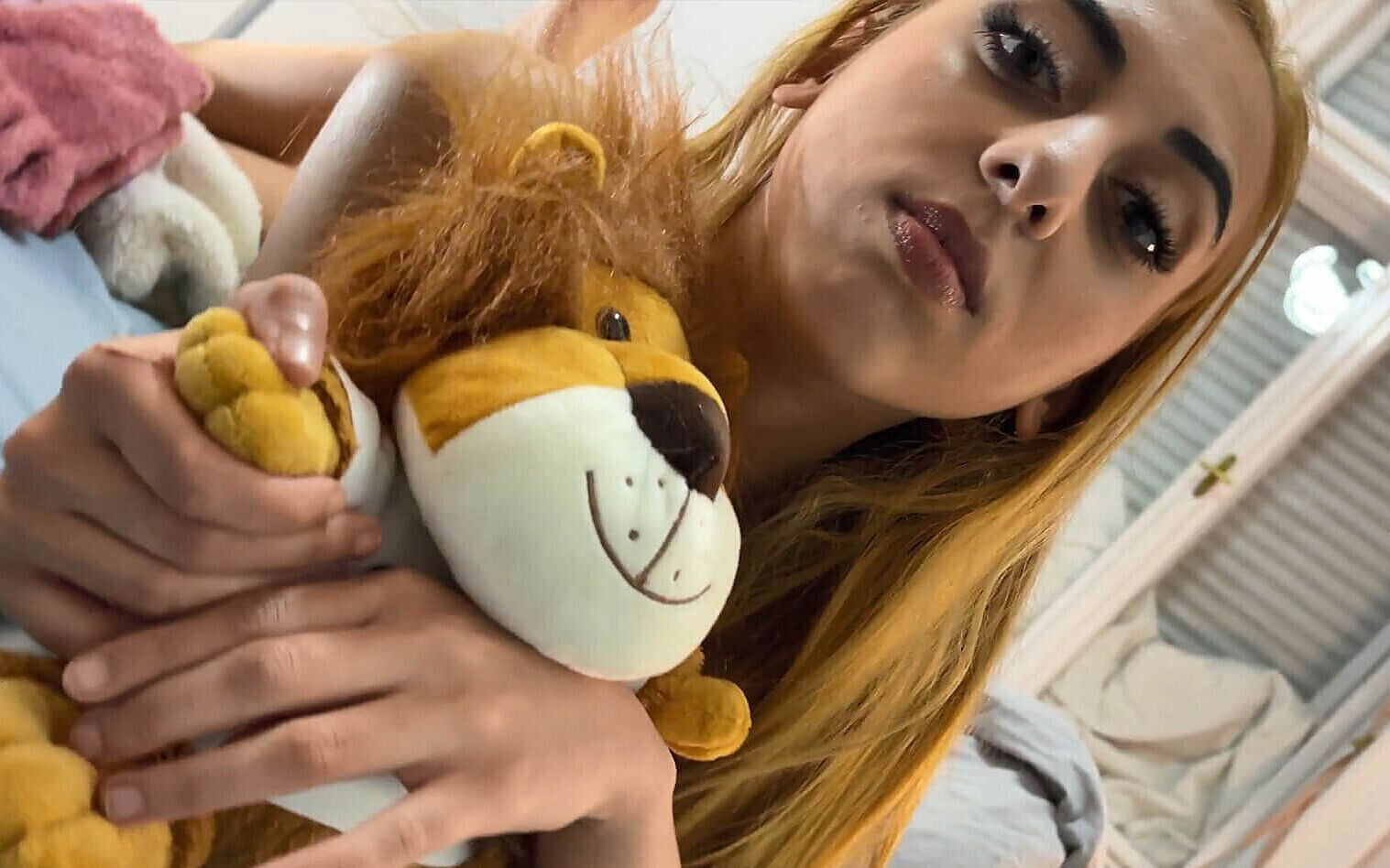 Amazingly beautiful super cute girl pyjamas gives incredibly handjob