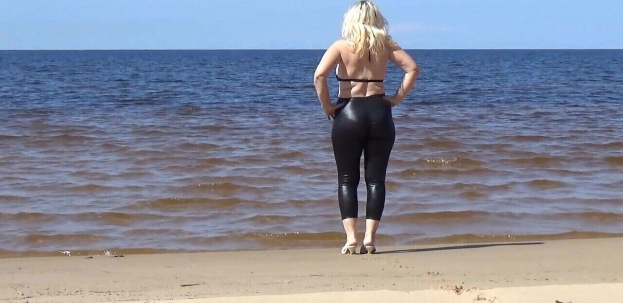 asses shorts leather leggings