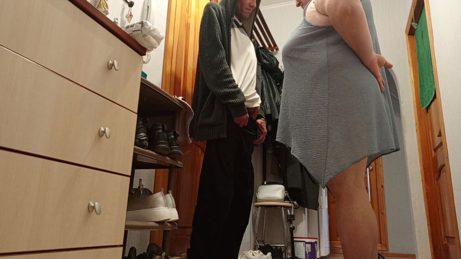 Courier fucked neighbor mouth pussy doggy style