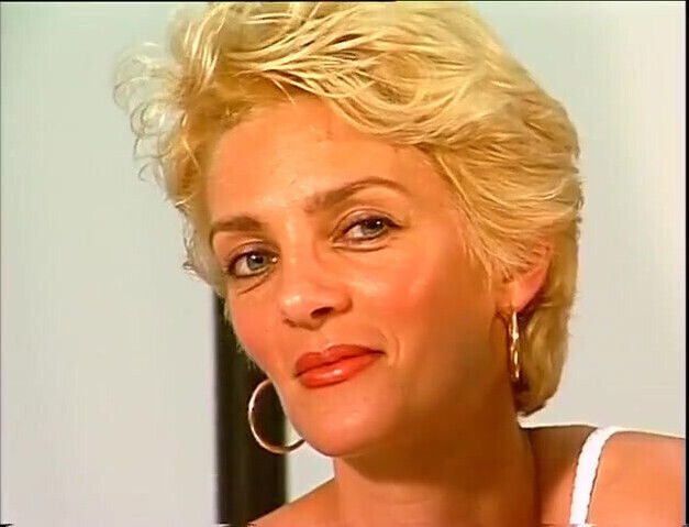 fabulous blonde chicks each other's pussy