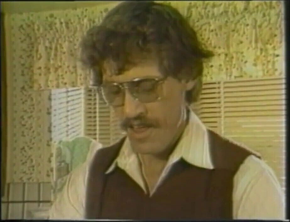 Busty Vintage Housewife MILF Fucked Creampied Husband with Huge