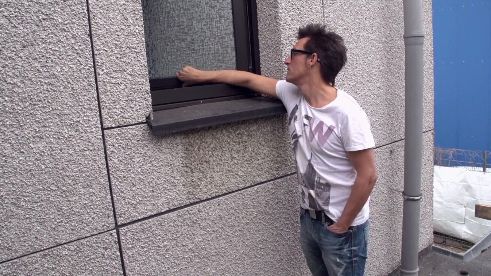 brunette gets pleasured bathroom