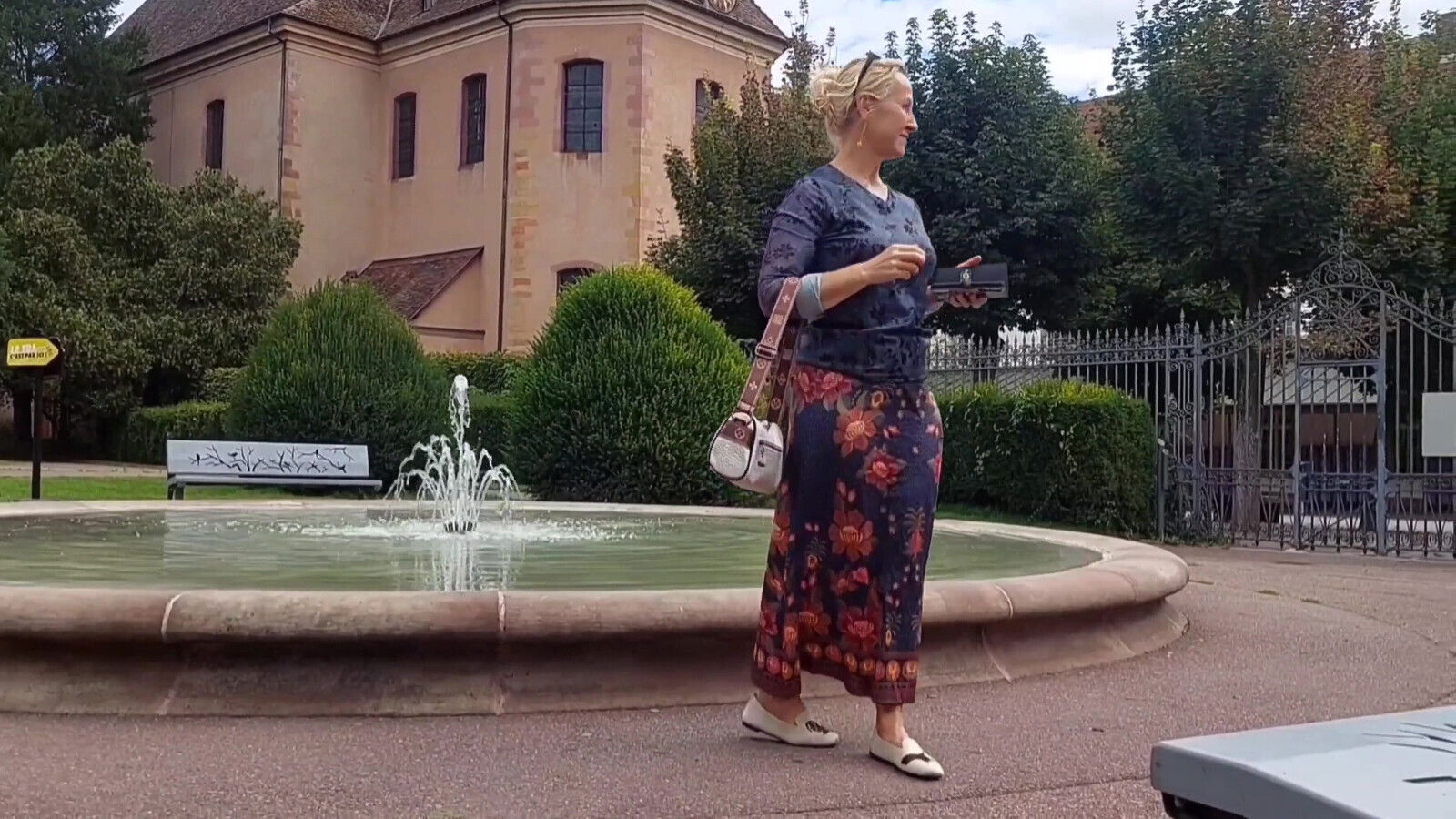 Amateur Blonde Mature Wife Enjoys After Walk