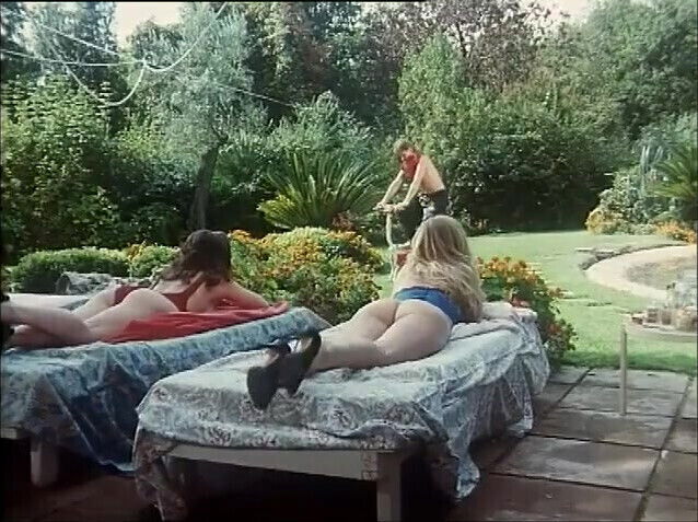 Moana Pozzi great poolside fuck