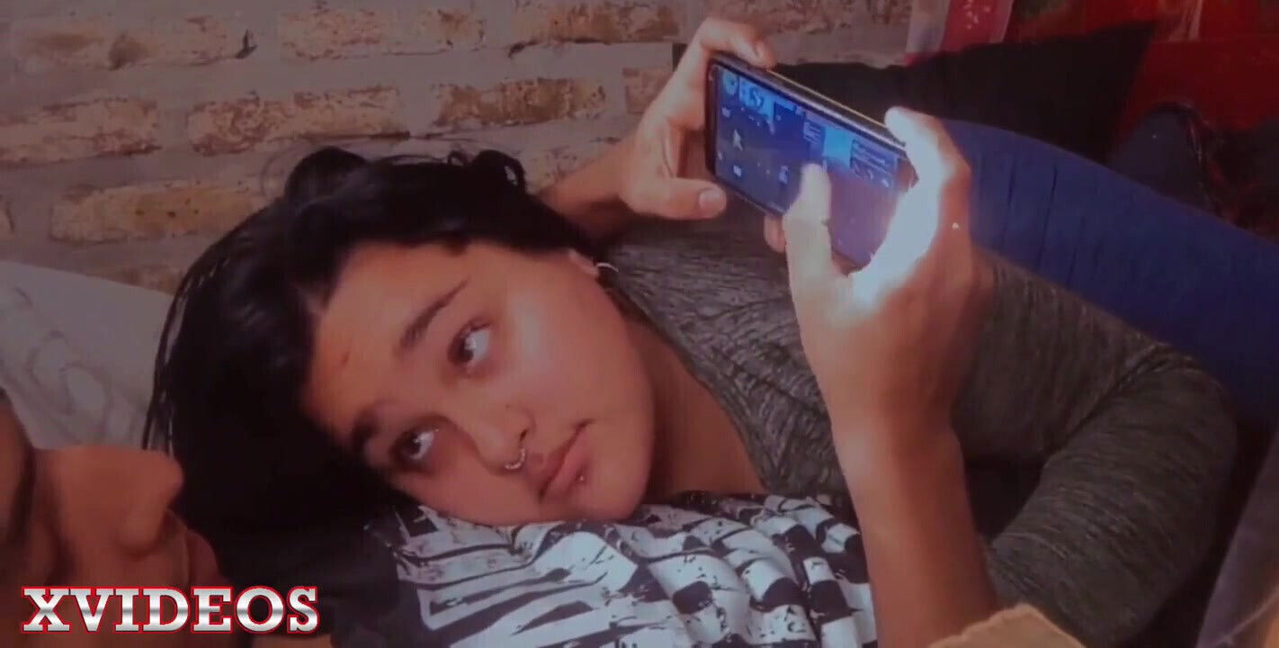 Playing Free Fire with Best Friend Gives Blowjob Lose Game