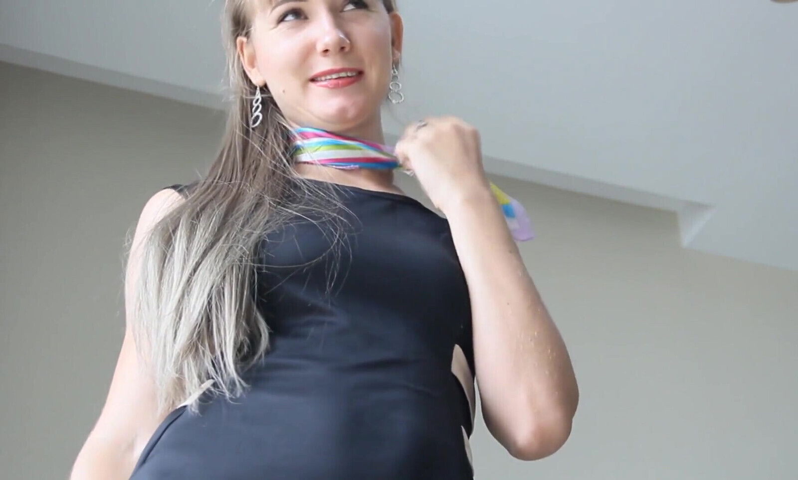 Your secretary's satin scarf your cock!