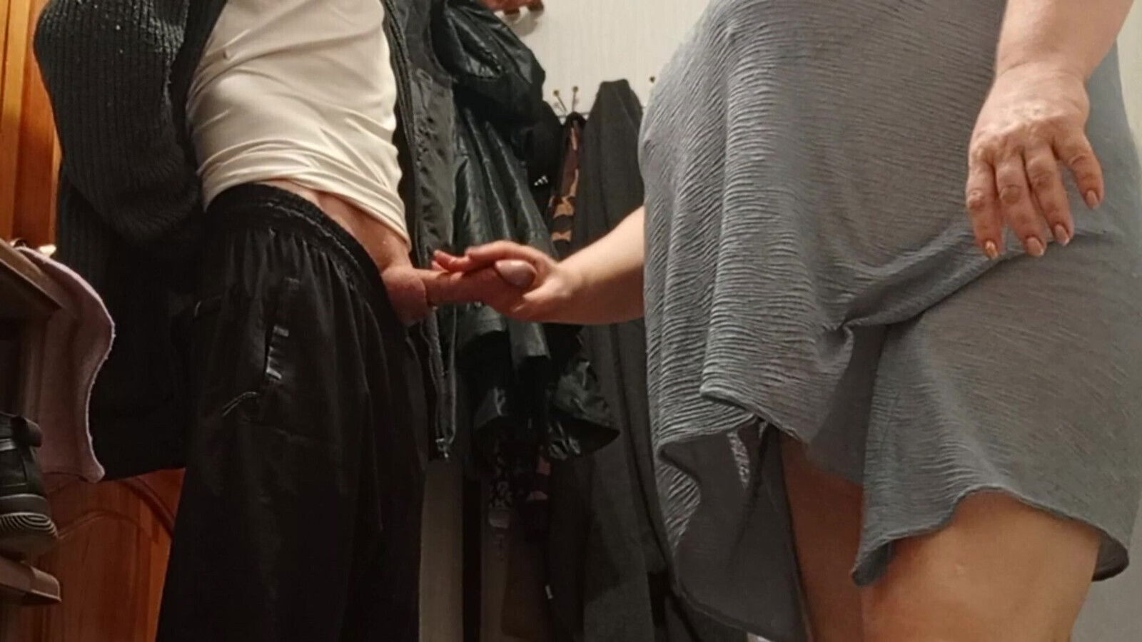 neighbor paid courier with