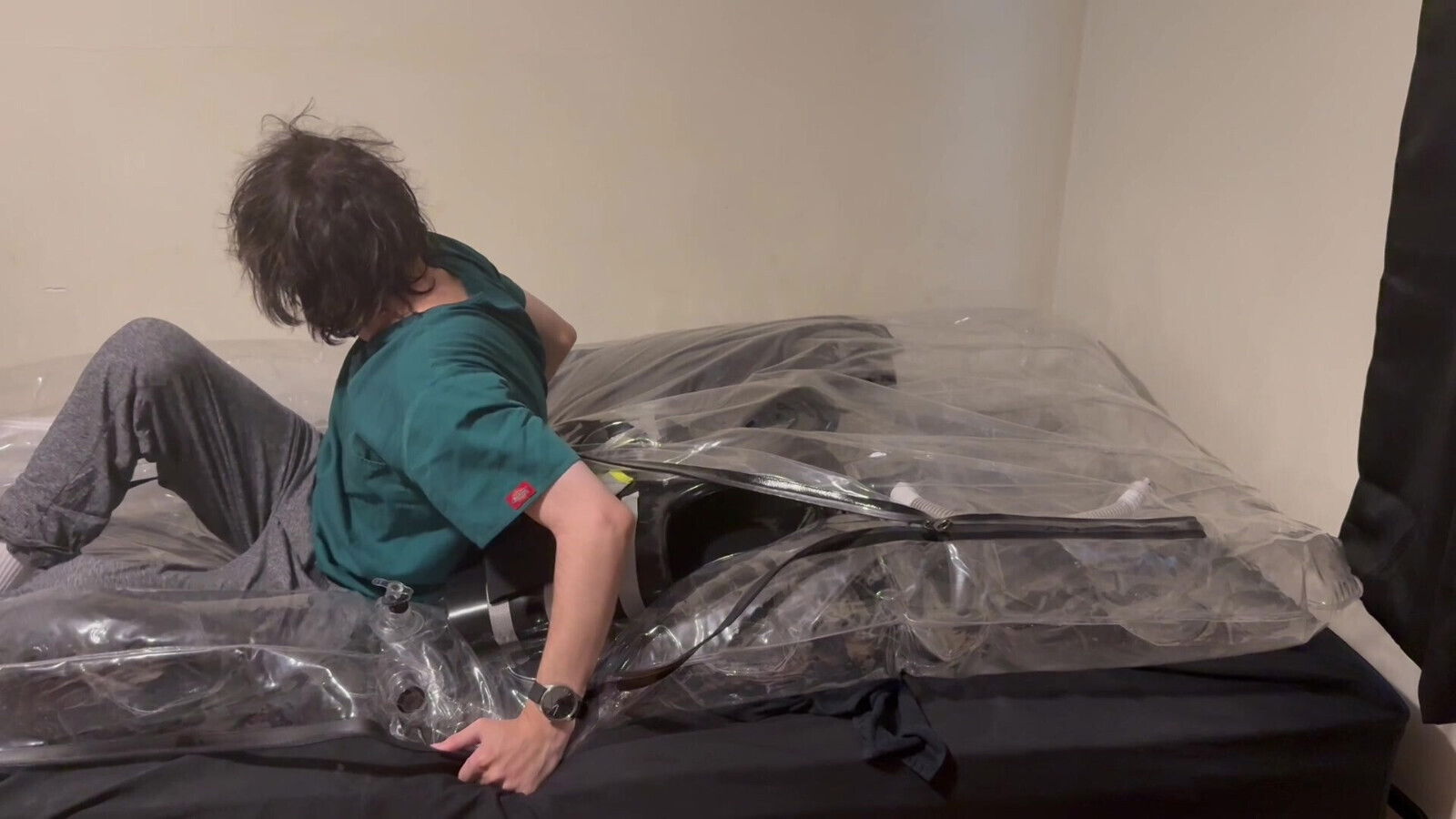 Vacbed time with sweaty shirt